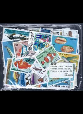 250 vnt skirtingų pašto ženklų pakuotė "Žuvys ir kiti jūsų gyvūnai" 2509