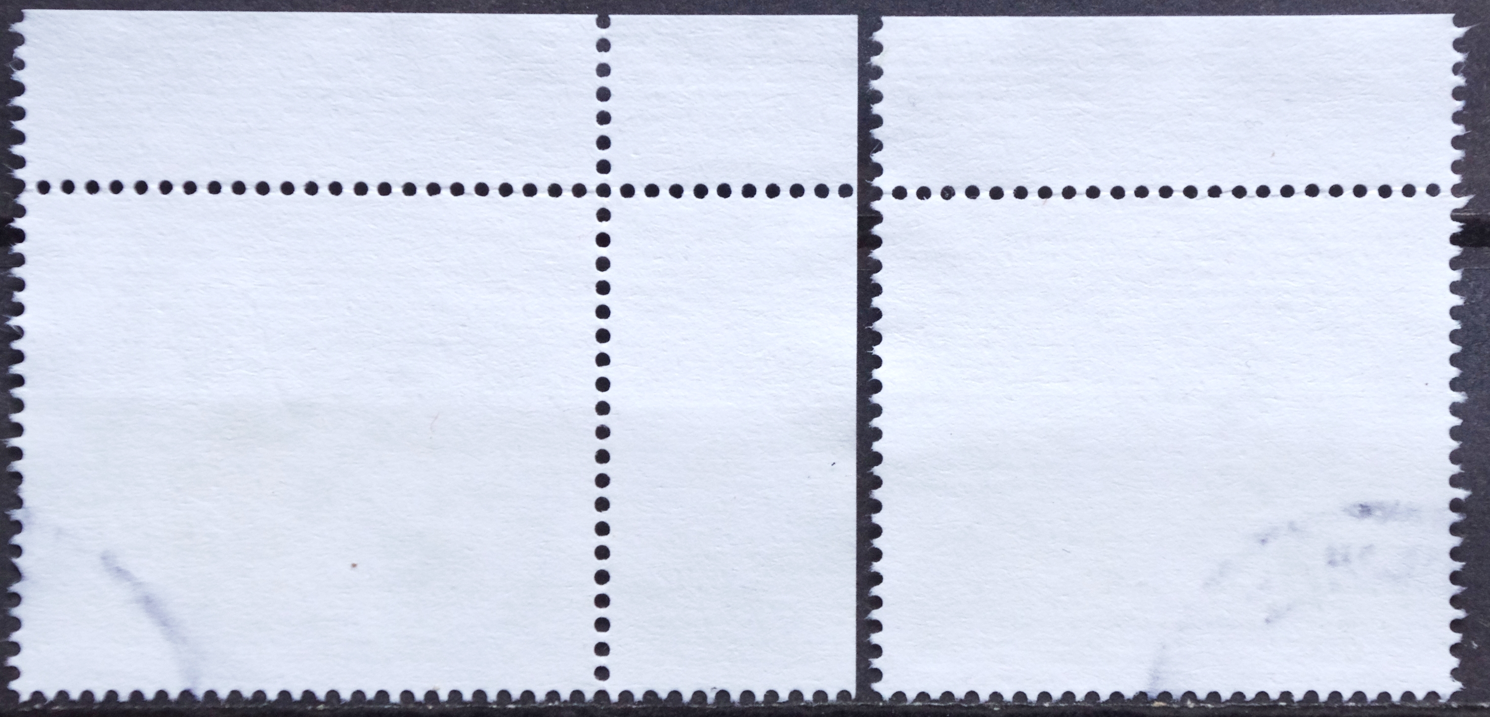 pašto ženklai, Lietuva. Lietuvos raudonoji knyga. Pievų flora ir fauna: machaonas ir siauralapis gencijonas