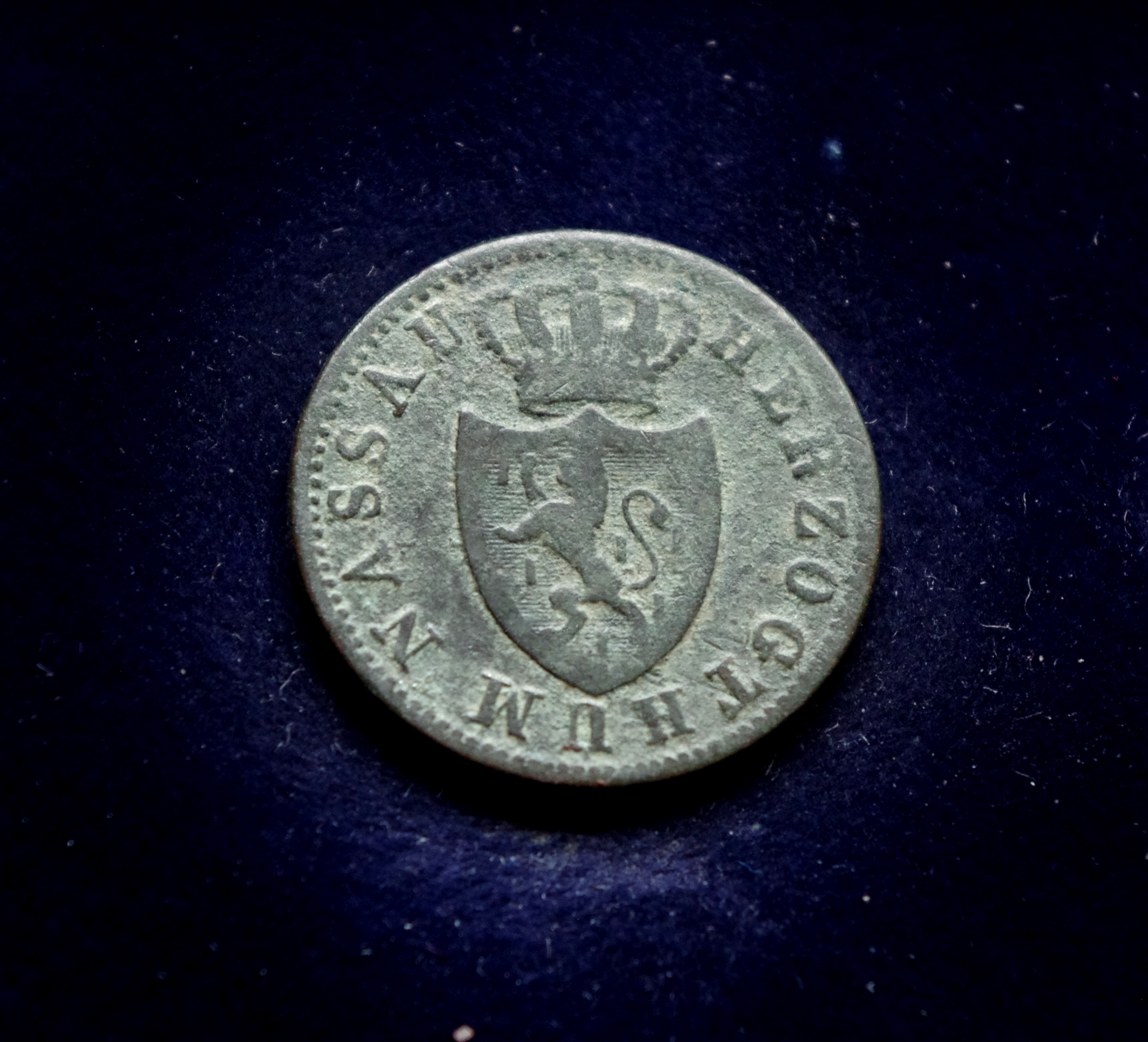 Vokietijos Nasau žemių 1 kreicerio moneta