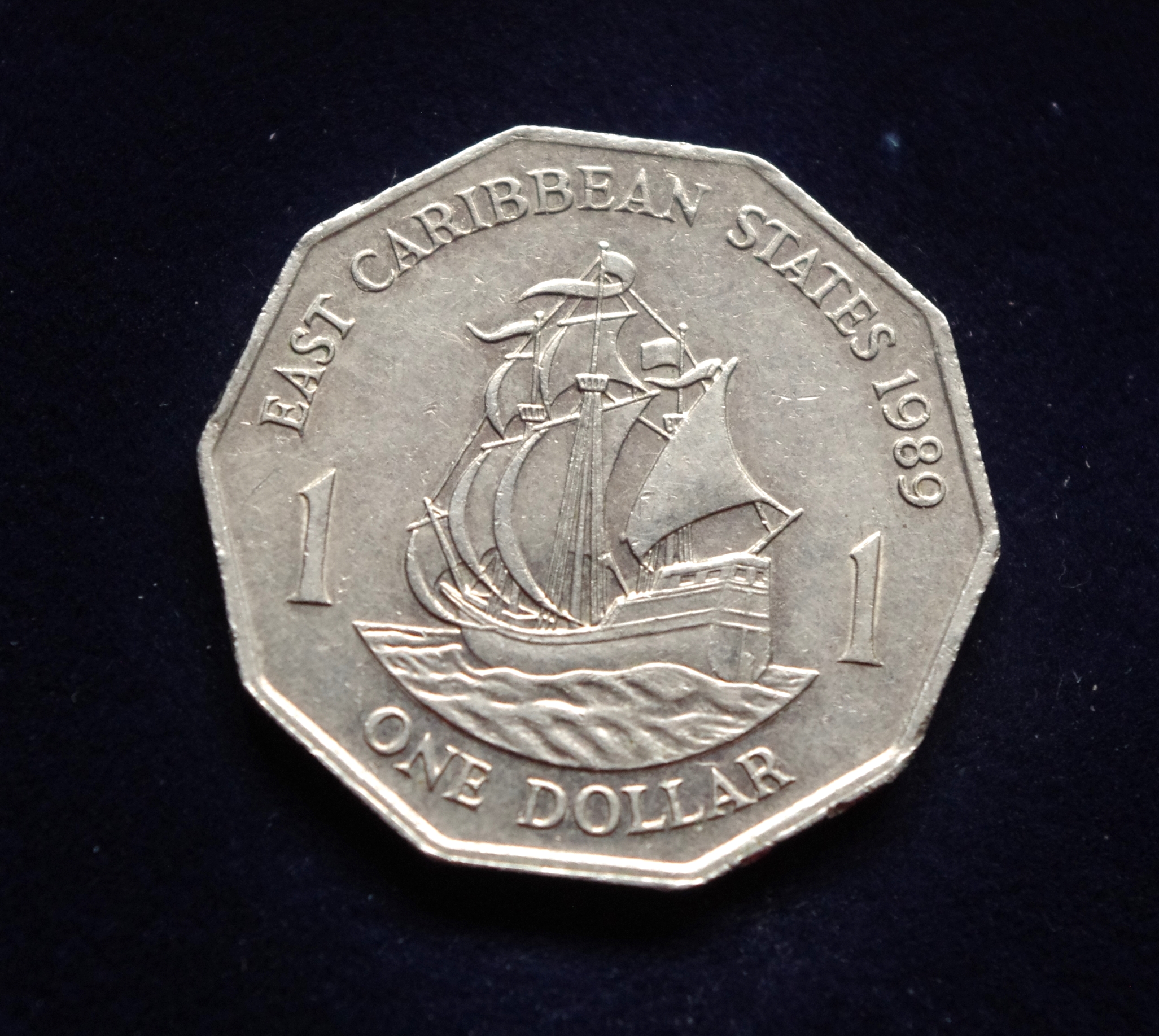 Rytų Karibų Valstybės 1 dolerio moneta