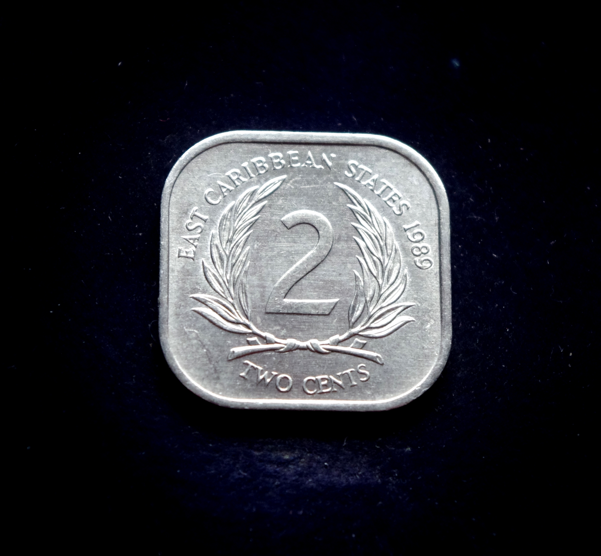 Rytų Karibų Valstybės 2 centų moneta