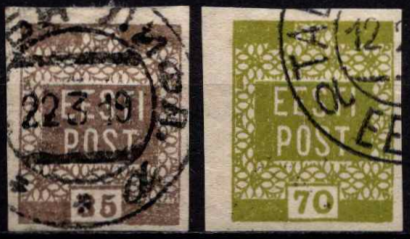 Ornamentas ir vertė apačioje, per vidurį