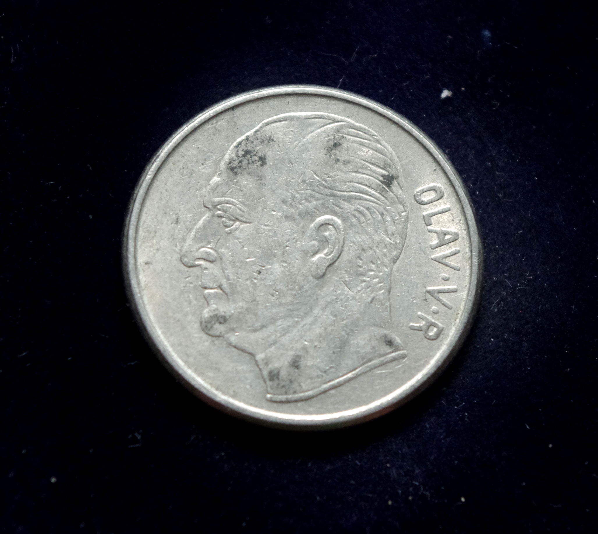 IMGP8731 moneta, 1 krona, Norvegija, arklys