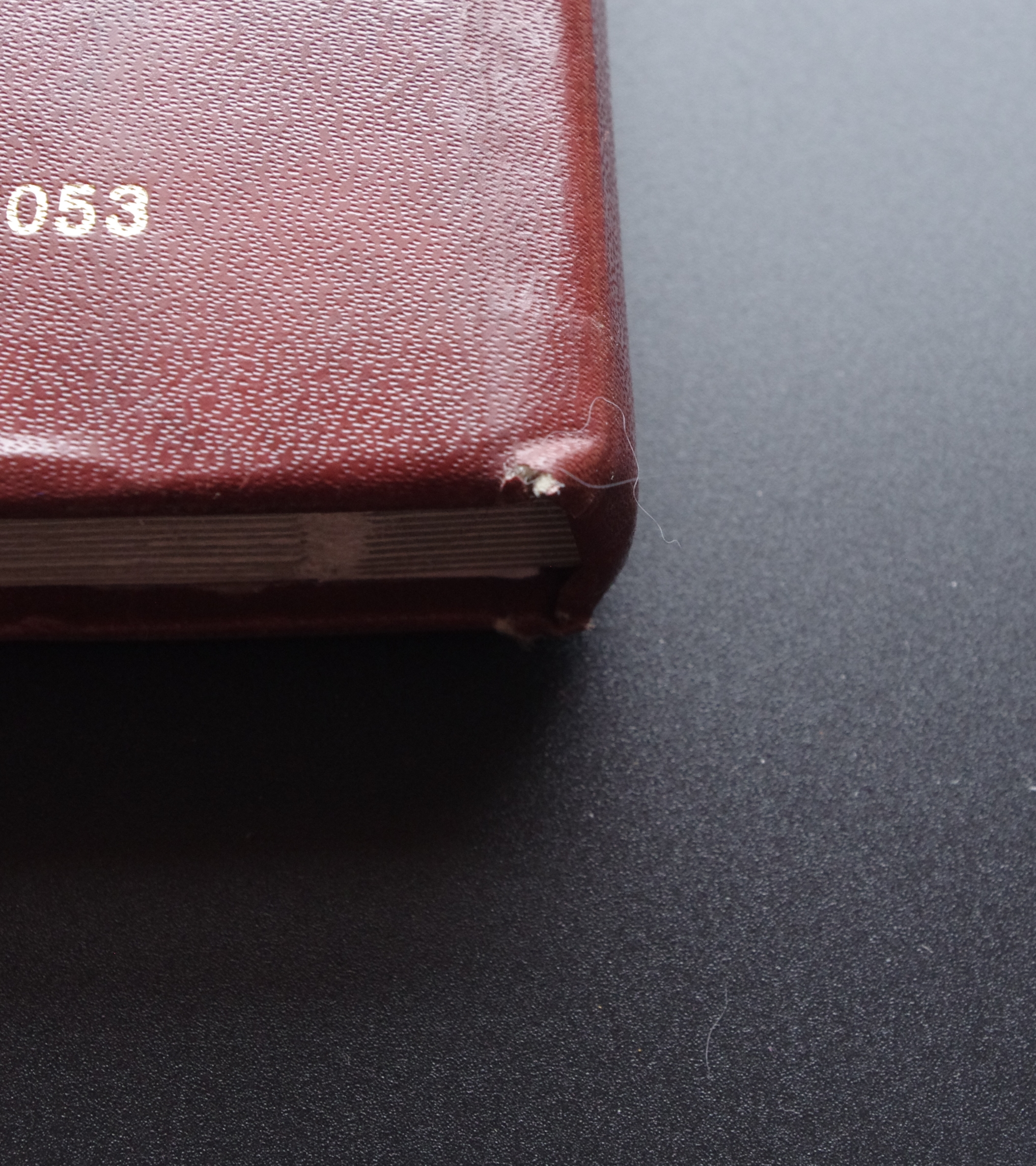 IMGP4303 Naudotas, rudos spalvos albumas pašto ženklams