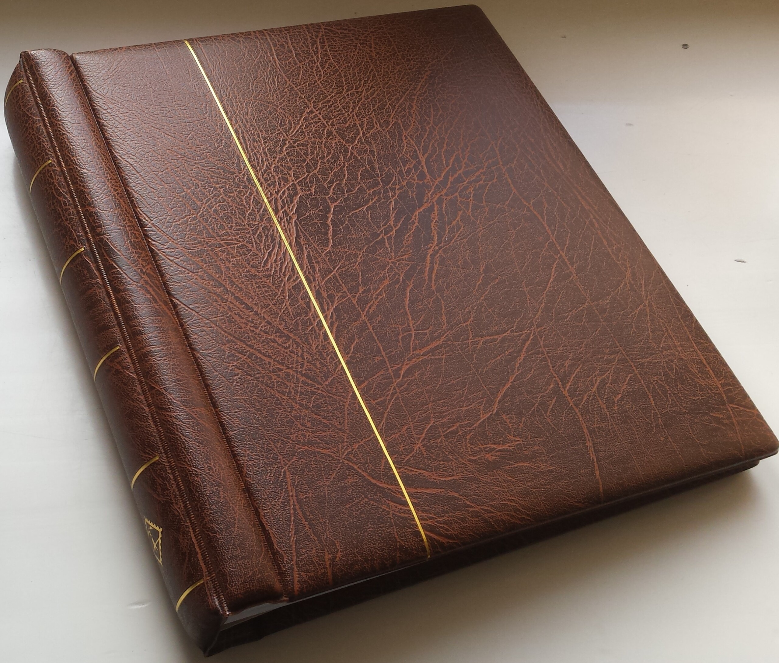 Albumas pašto ženklams LEUCHTTURM