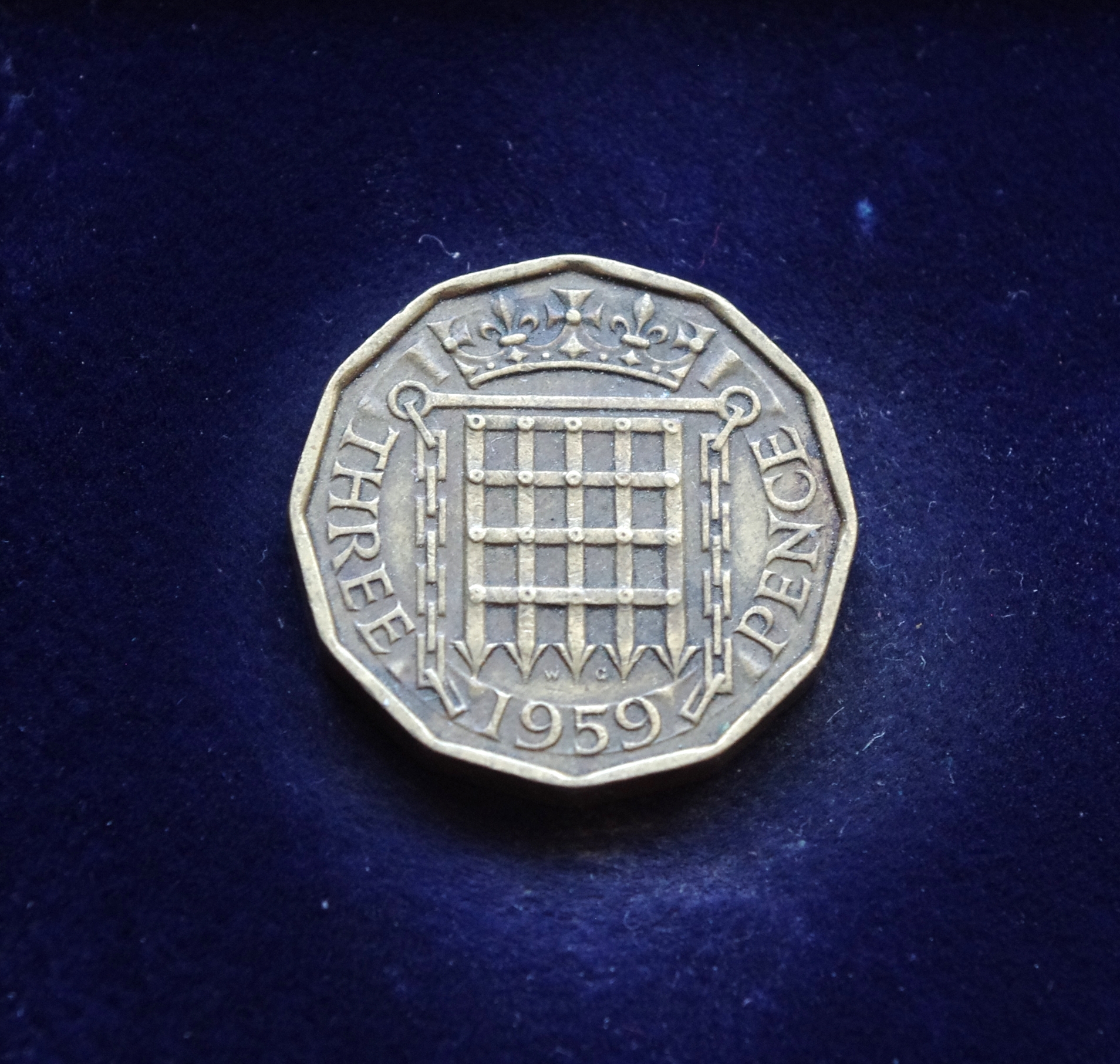 moneta, 3 pensai, Jungtinė Karalystė