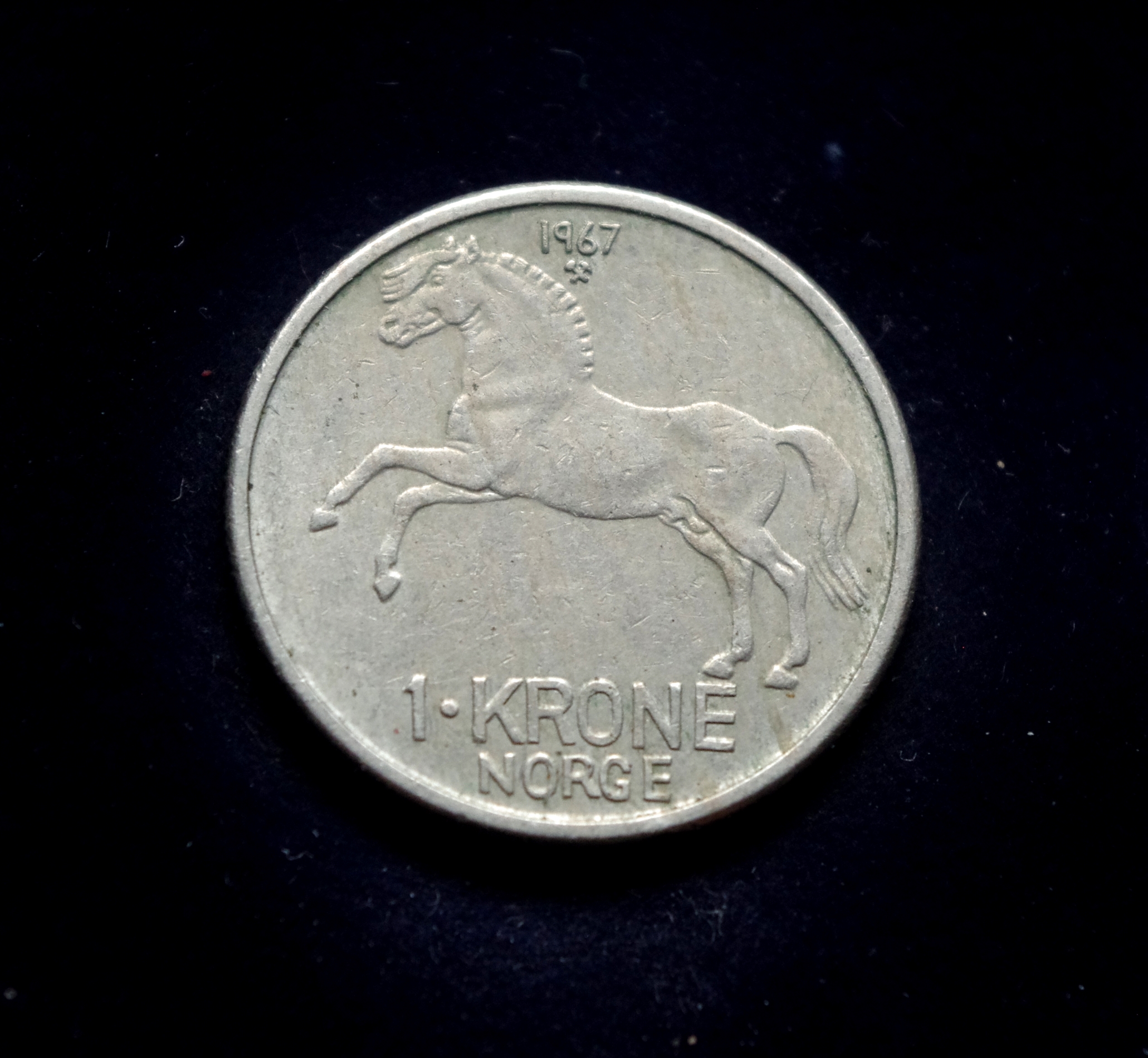 IMGP8650 moneta, 1 krona, Norvegija, arklys