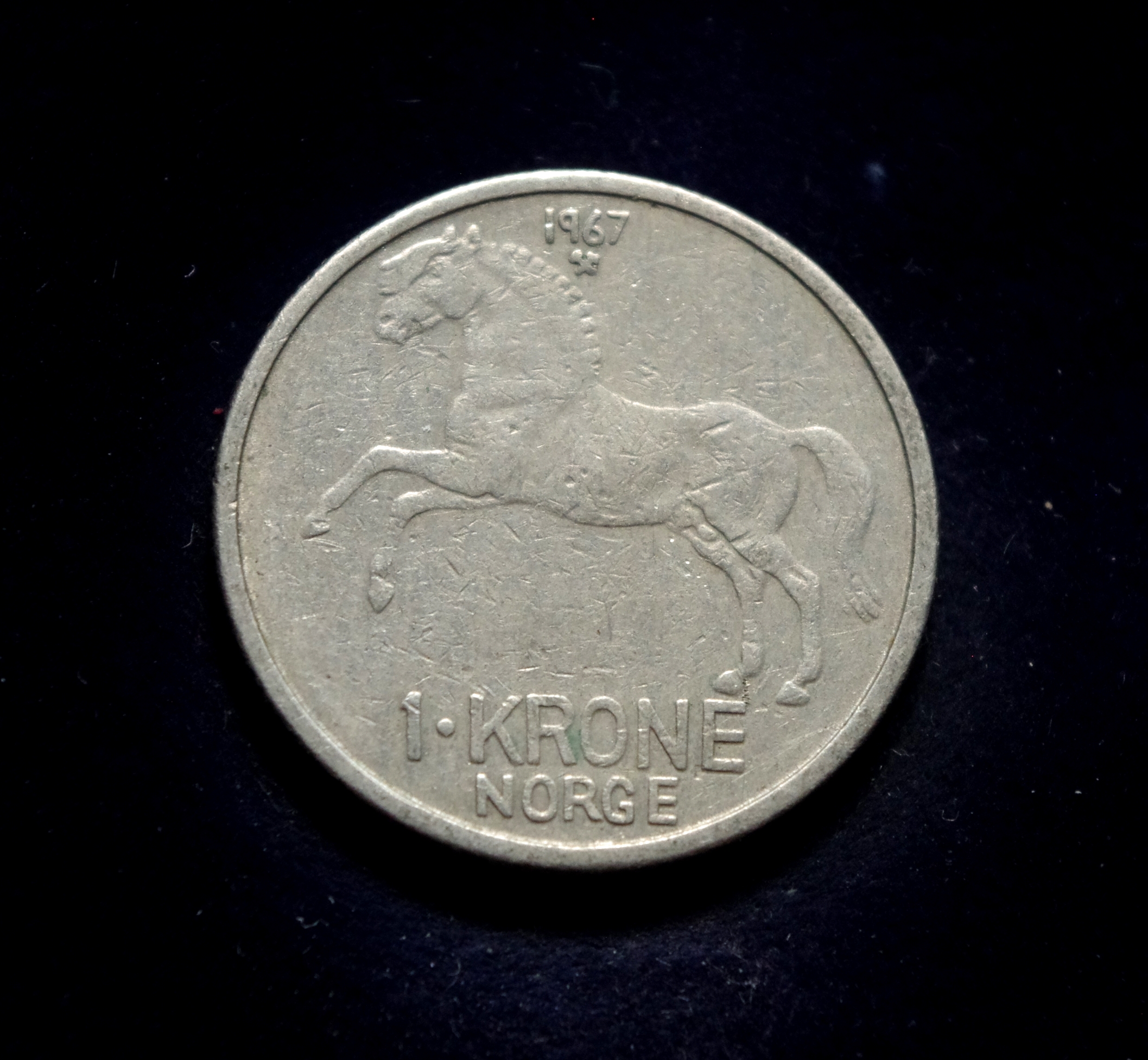 IMGP8654 moneta, 1 krona, Norvegija, arklys