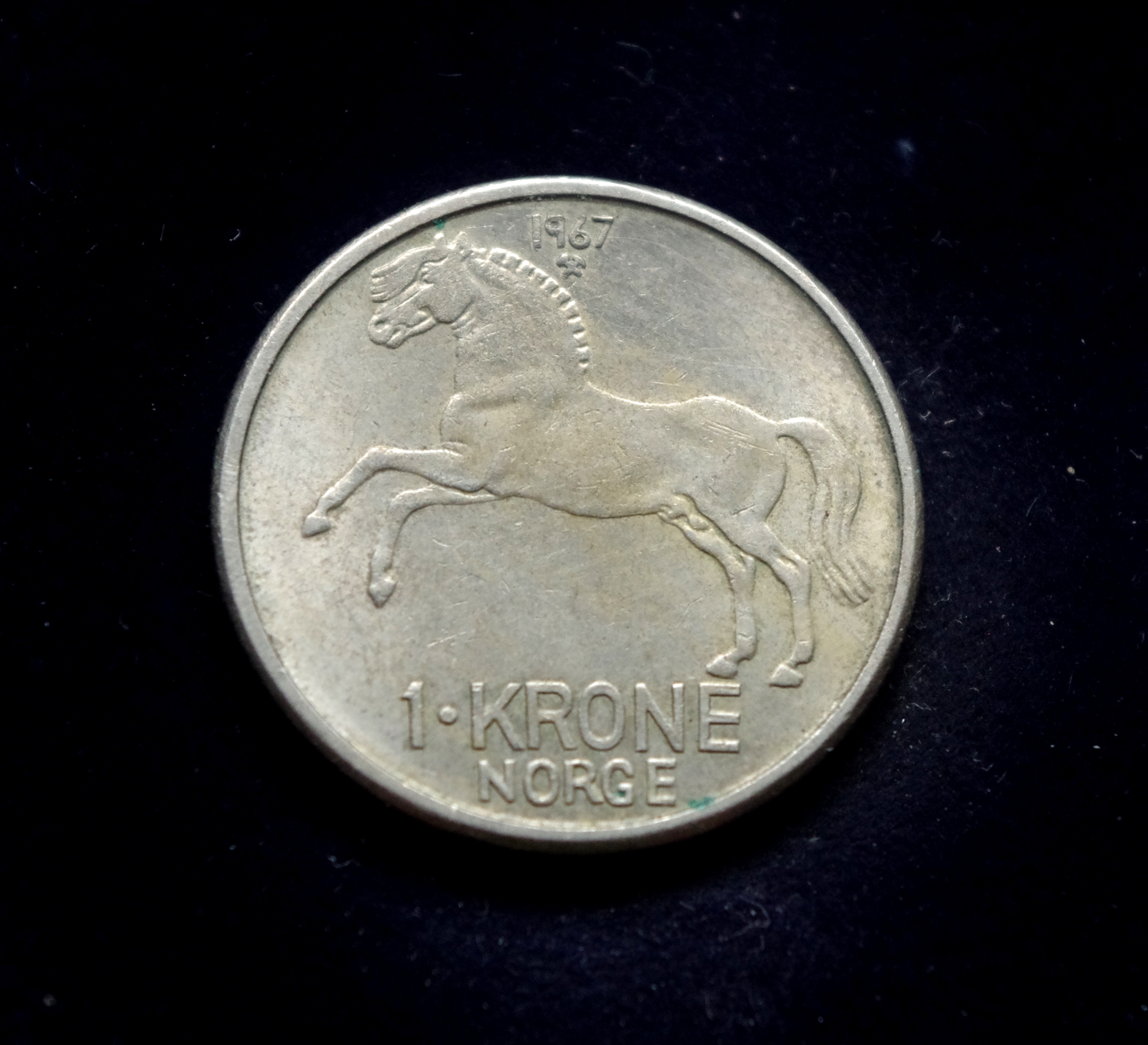 IMGP8658 moneta, 1 krona, Norvegija, arklys