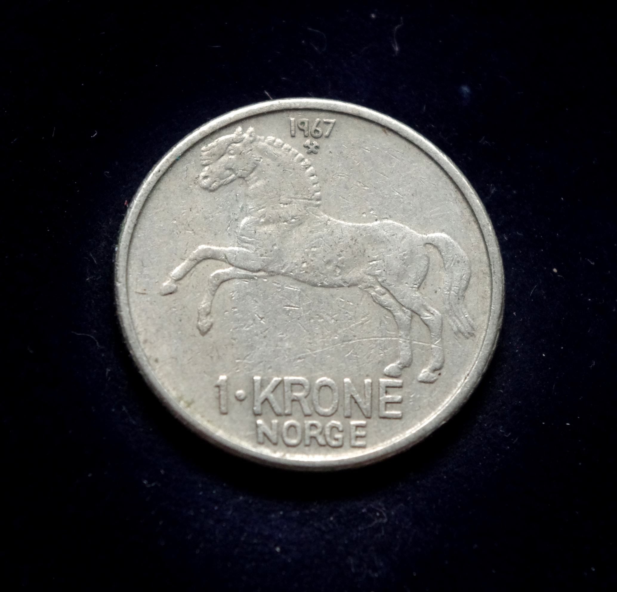 IMGP8662 moneta, 1 krona, Norvegija, arklys