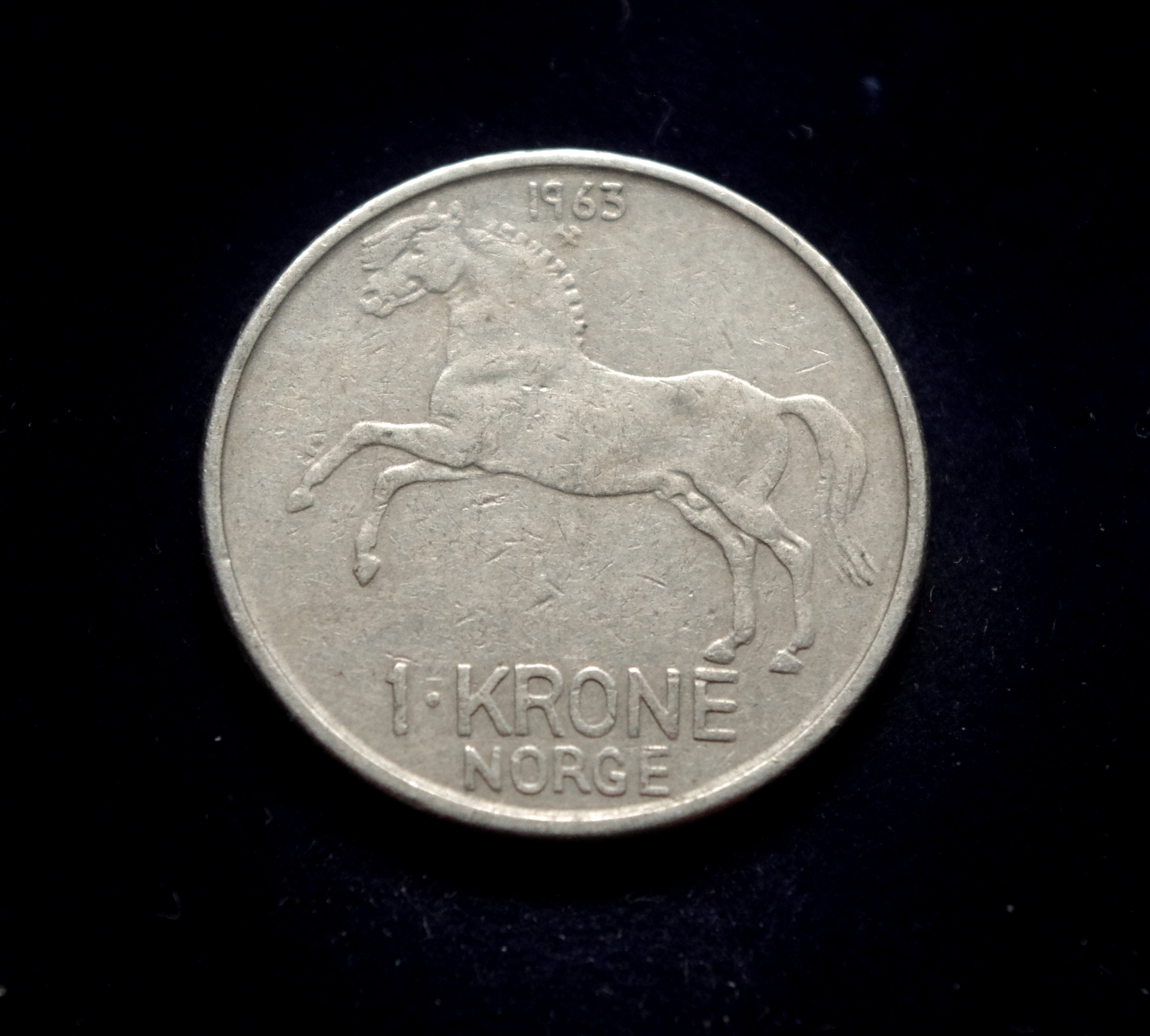 IMGP8703 moneta, 1 krona, Norvegija, arklys