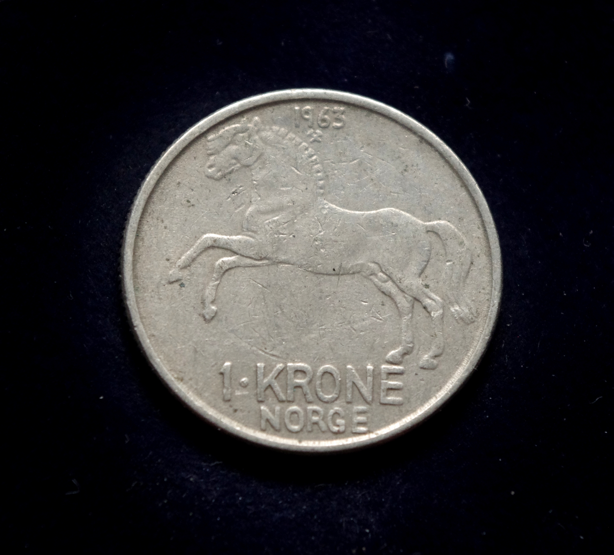 IMGP8708 moneta, 1 krona, Norvegija, arklys