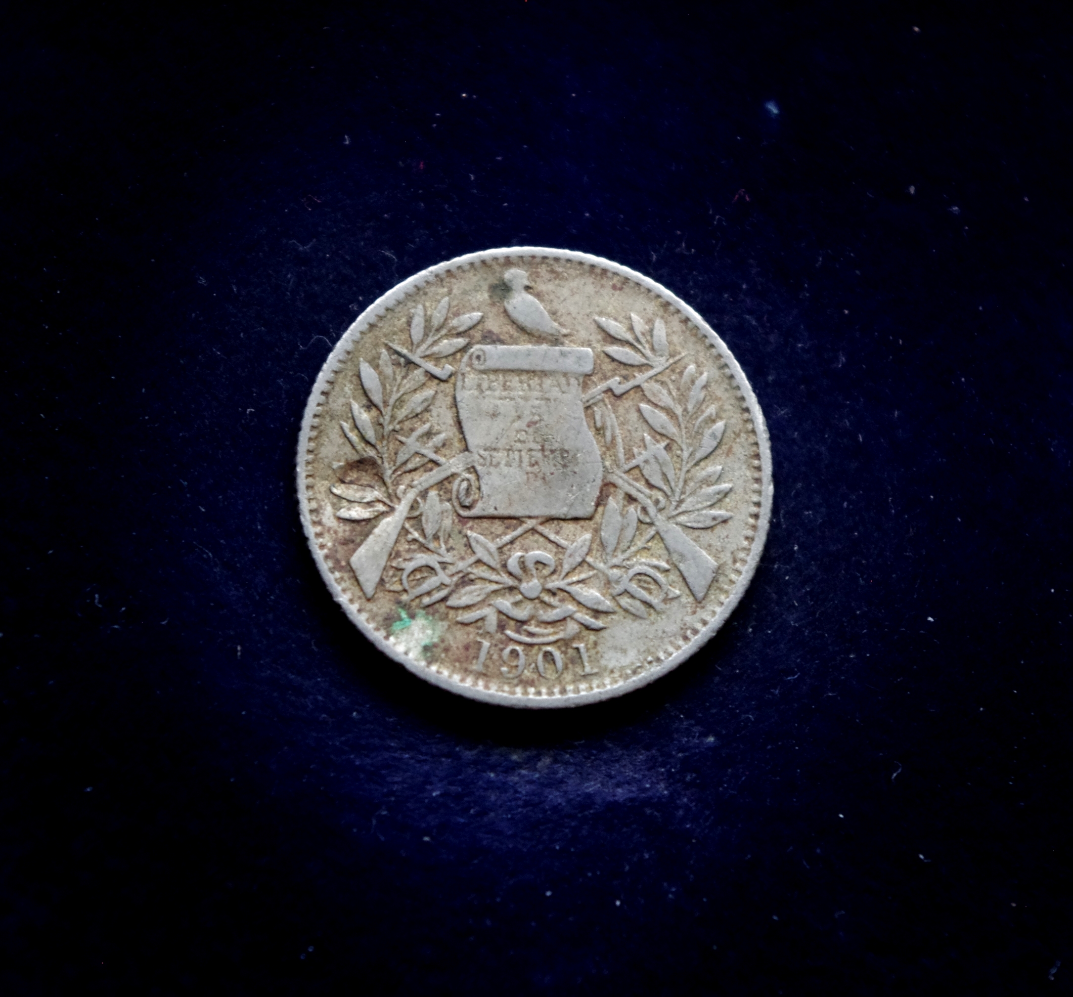 Gvatemalos 1/2 realo moneta