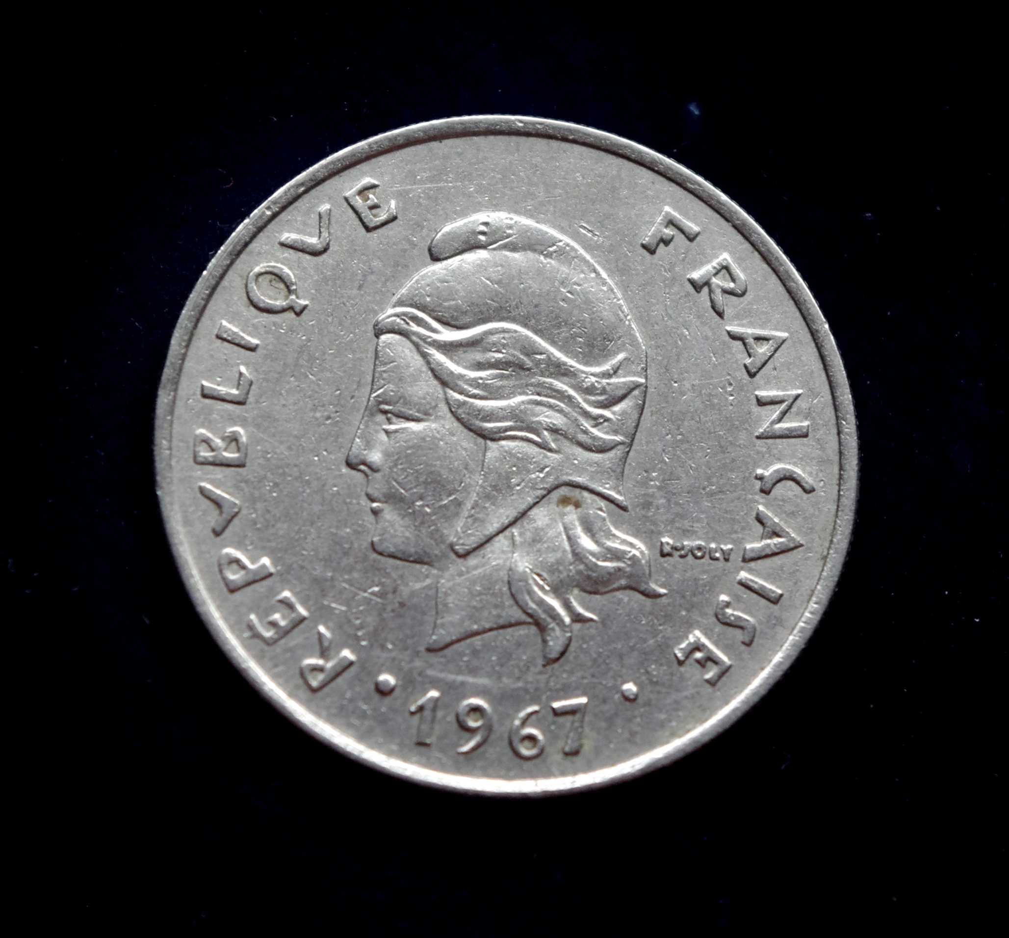 Prancūzijos Polinezijos 20 frankų moneta. Paprastasis duonmedis (Artocarpus altilis)