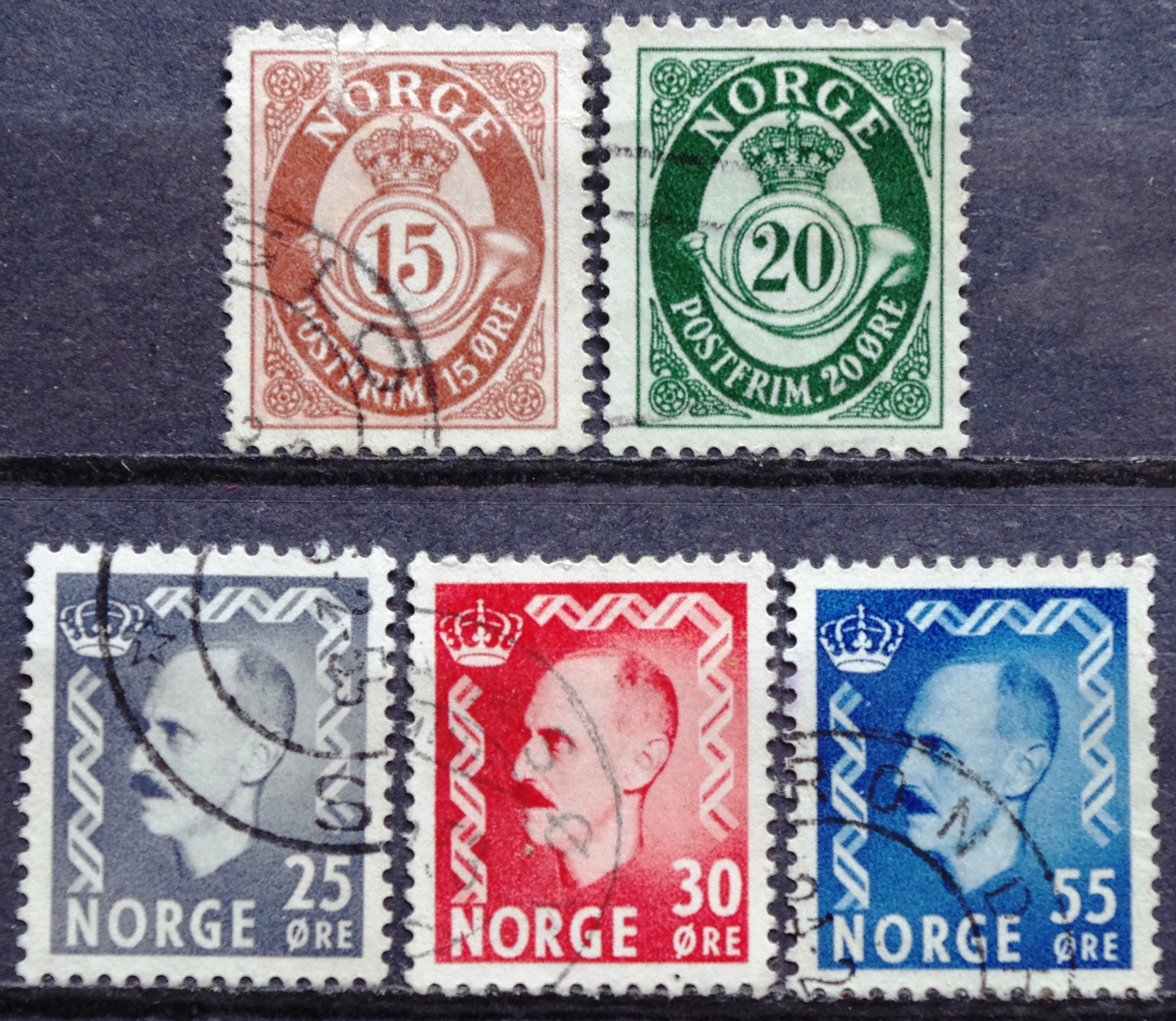 Pašto ženklai, Norvegija. Standartinių pašto ženklų nominalų papildymo laida. Pašto ragas ir Karalius Hokonas VII