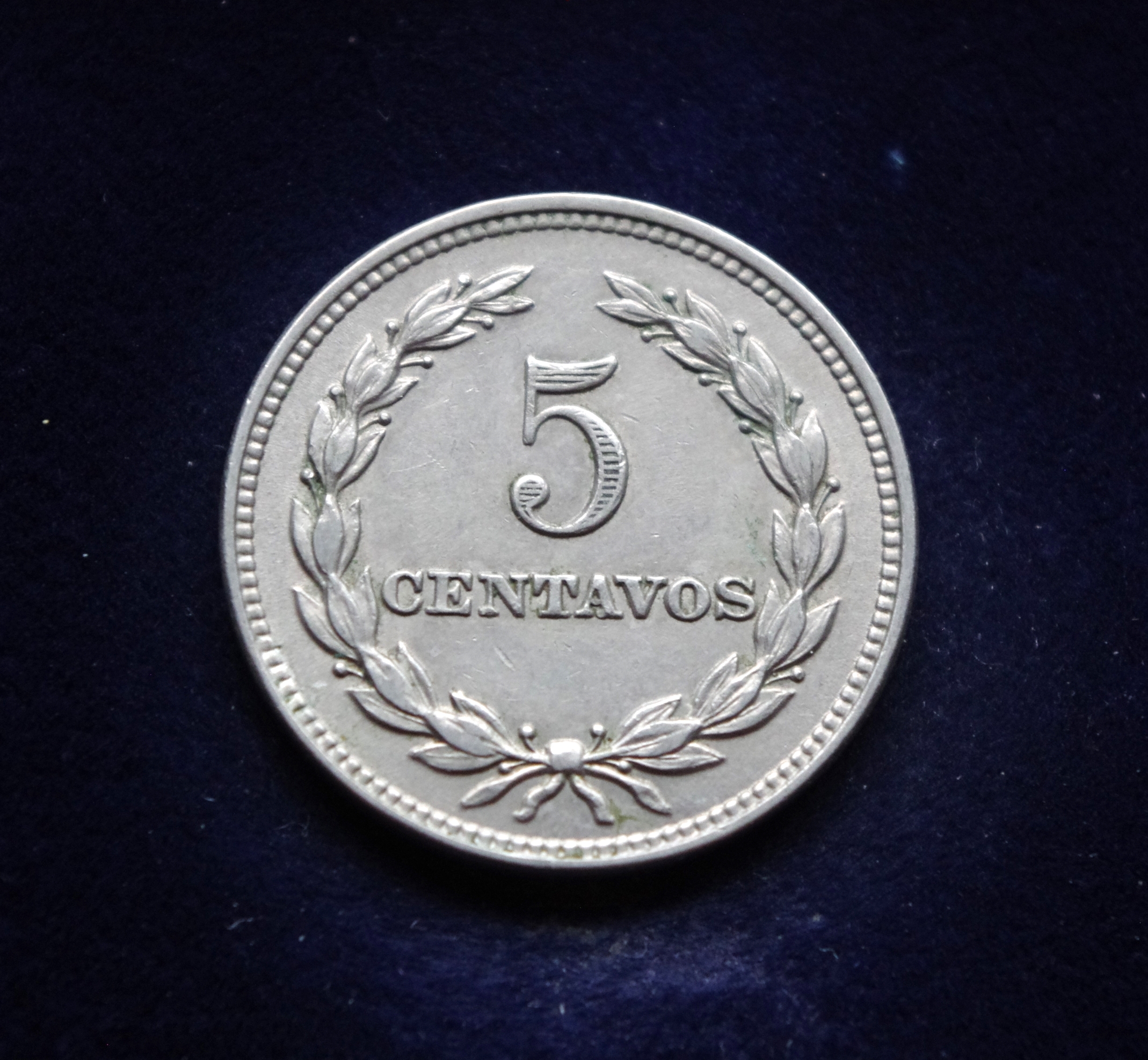 Salvadoro 5 sentavų moneta. Fransiskas Morasanas - Centrinės Amerikos Federacijos prezidentas