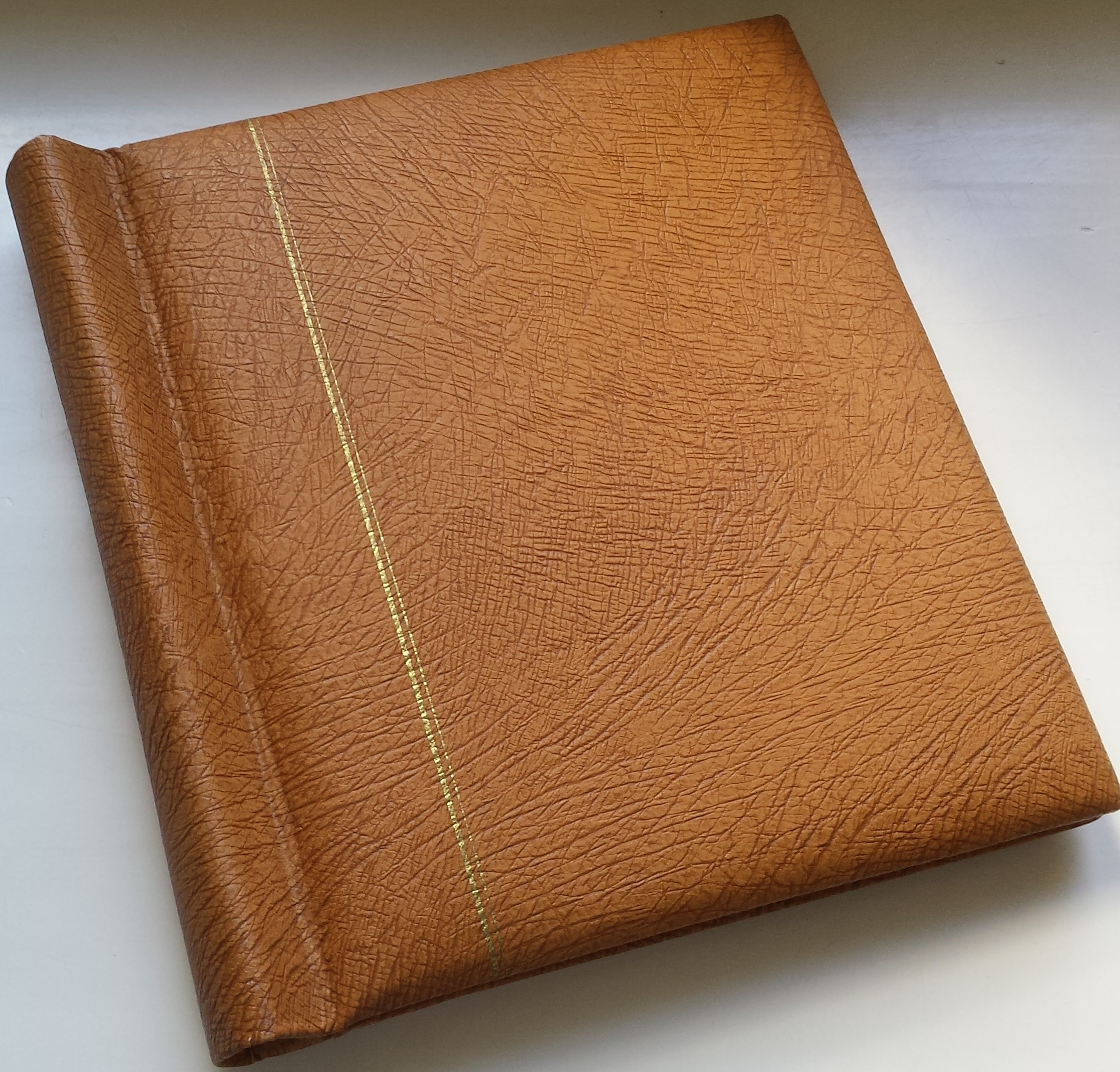 Vokietijos okupacijos 1939-1945 metų pašto ženklų kolekcija SAFE albume