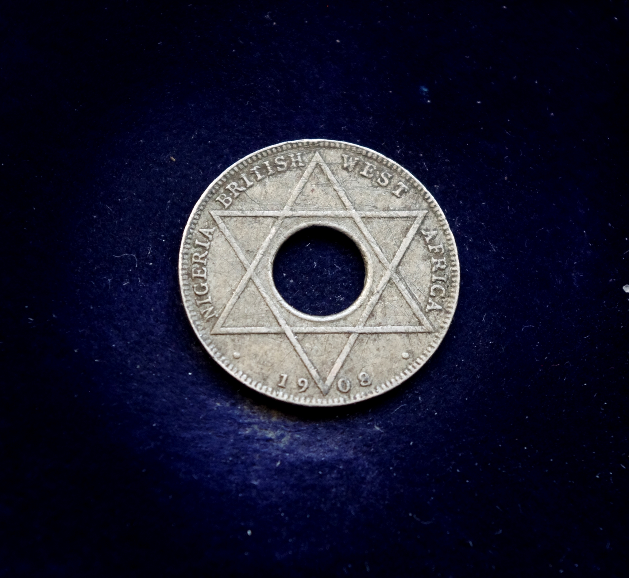 Britų Vakarų Afrikos 1/10 penso moneta