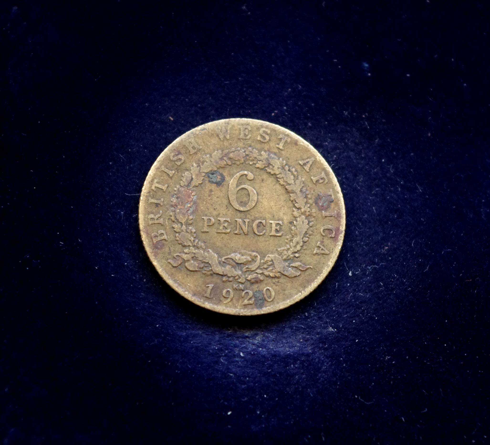 Britų Vakarų Afrikos 6 pensų moneta
