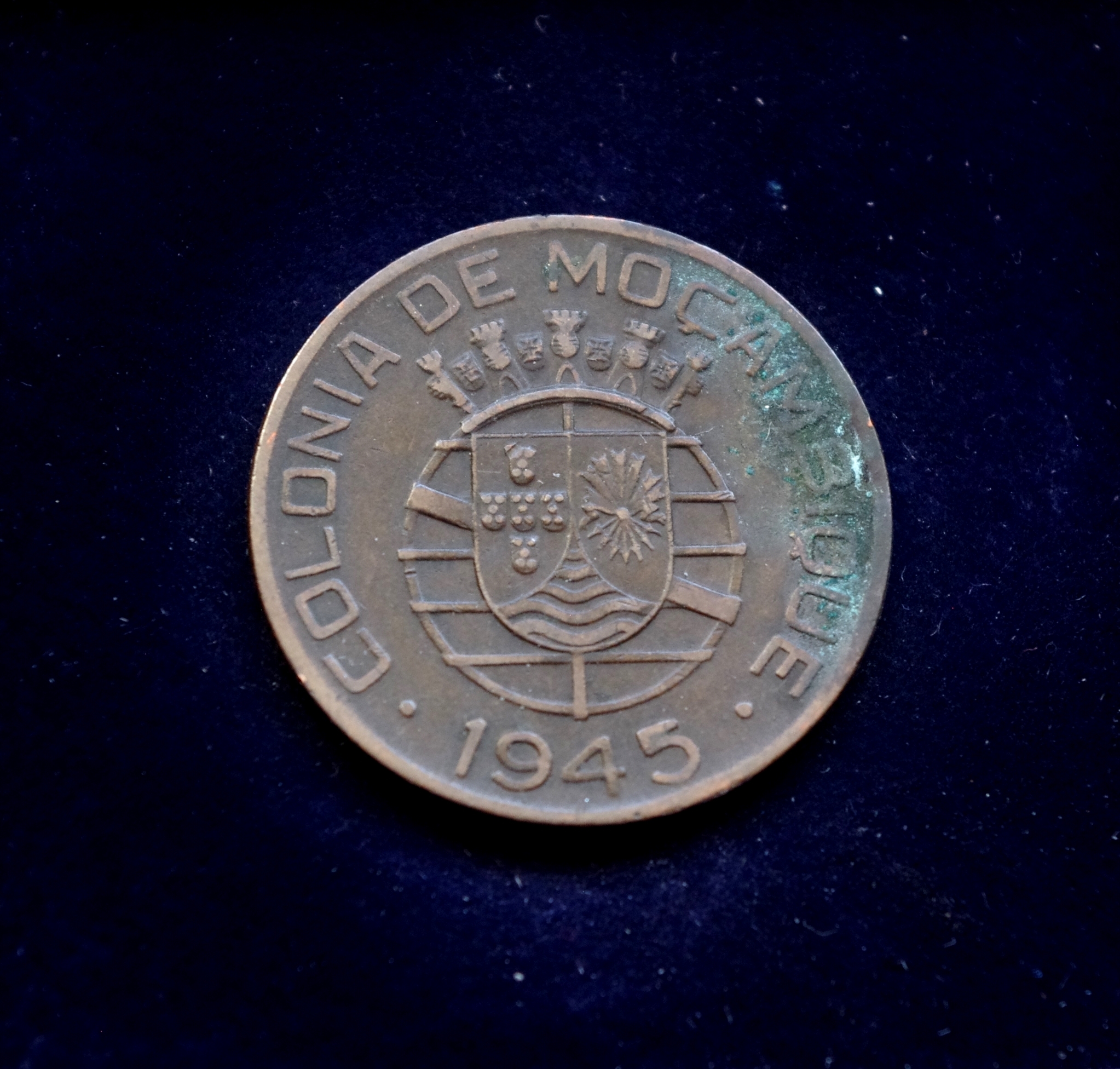 Portugalijos, Mozambiko kolonijos 1 eskudo moneta