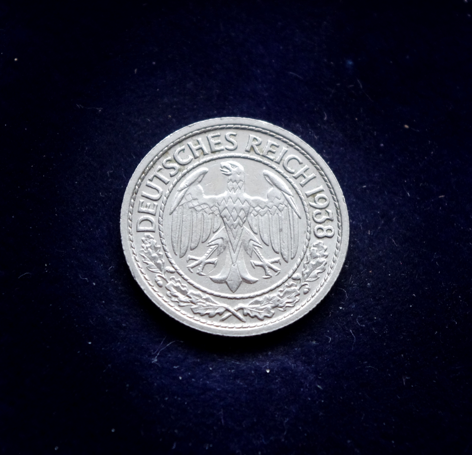 Veimaro Respublikos 50 reichspfenigų moneta