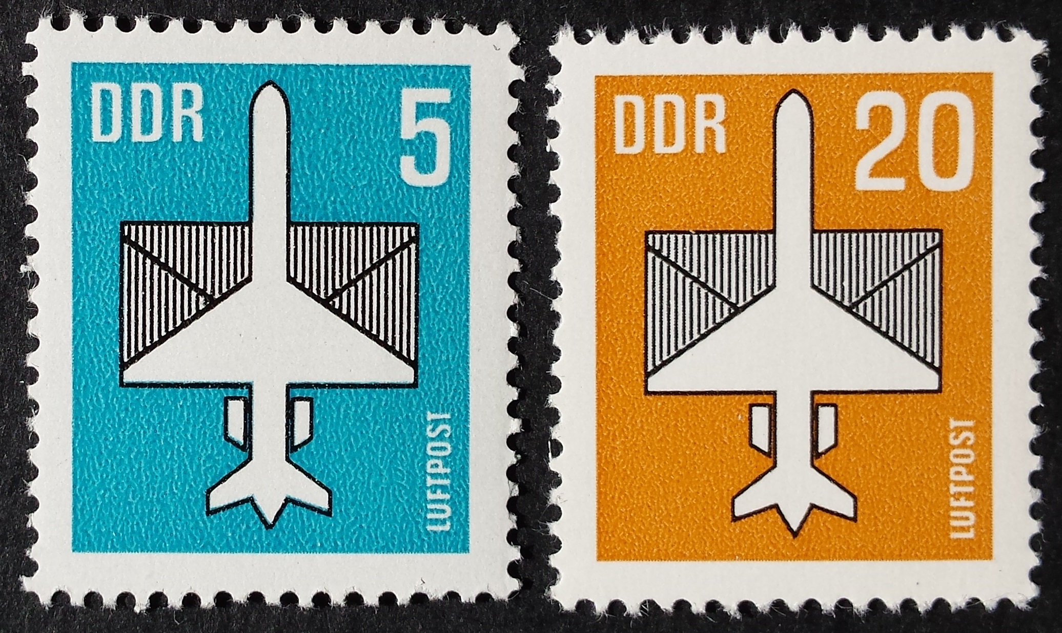 Vokietijos Demokratinė Respublika (VDR,) pilna oro pašto serija MiNr 2831-2832 MNH**