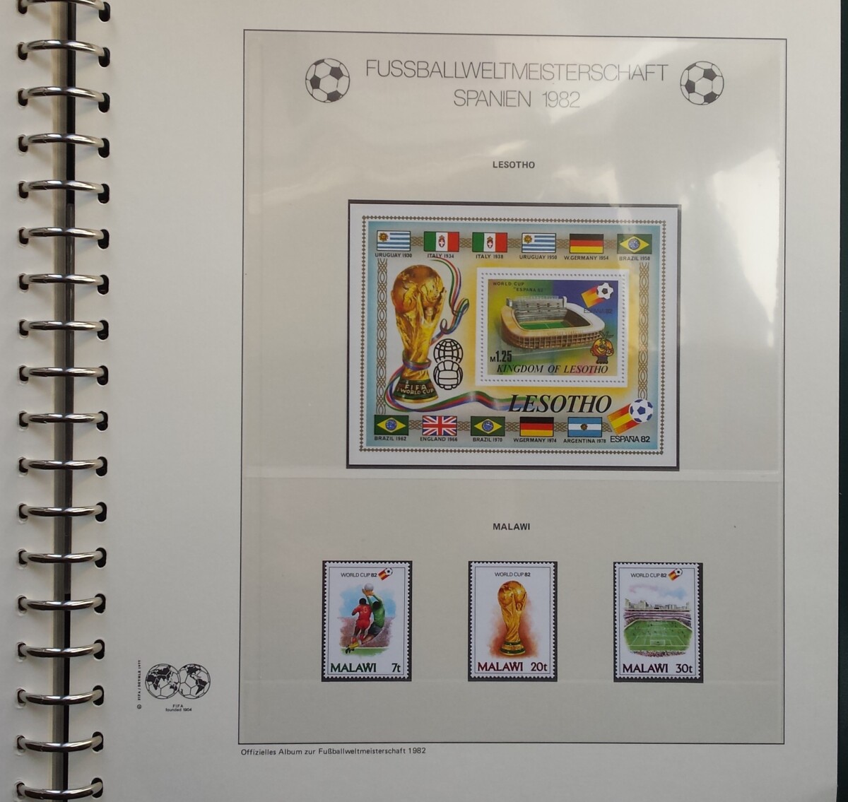 KOLEKCIJA "1982 m. Pasaulio futbolo čempionatas Ispanijoje" Lindner teminiame albume