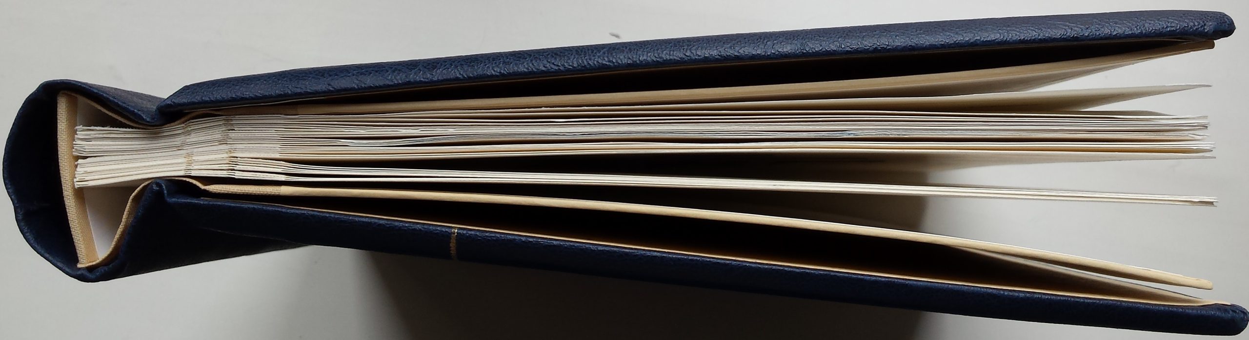 Albumas Lietuvos pašto ženklams 1990-1998 KABE Albumas Lietuvos pašto ženklams 1990-1998 KABE