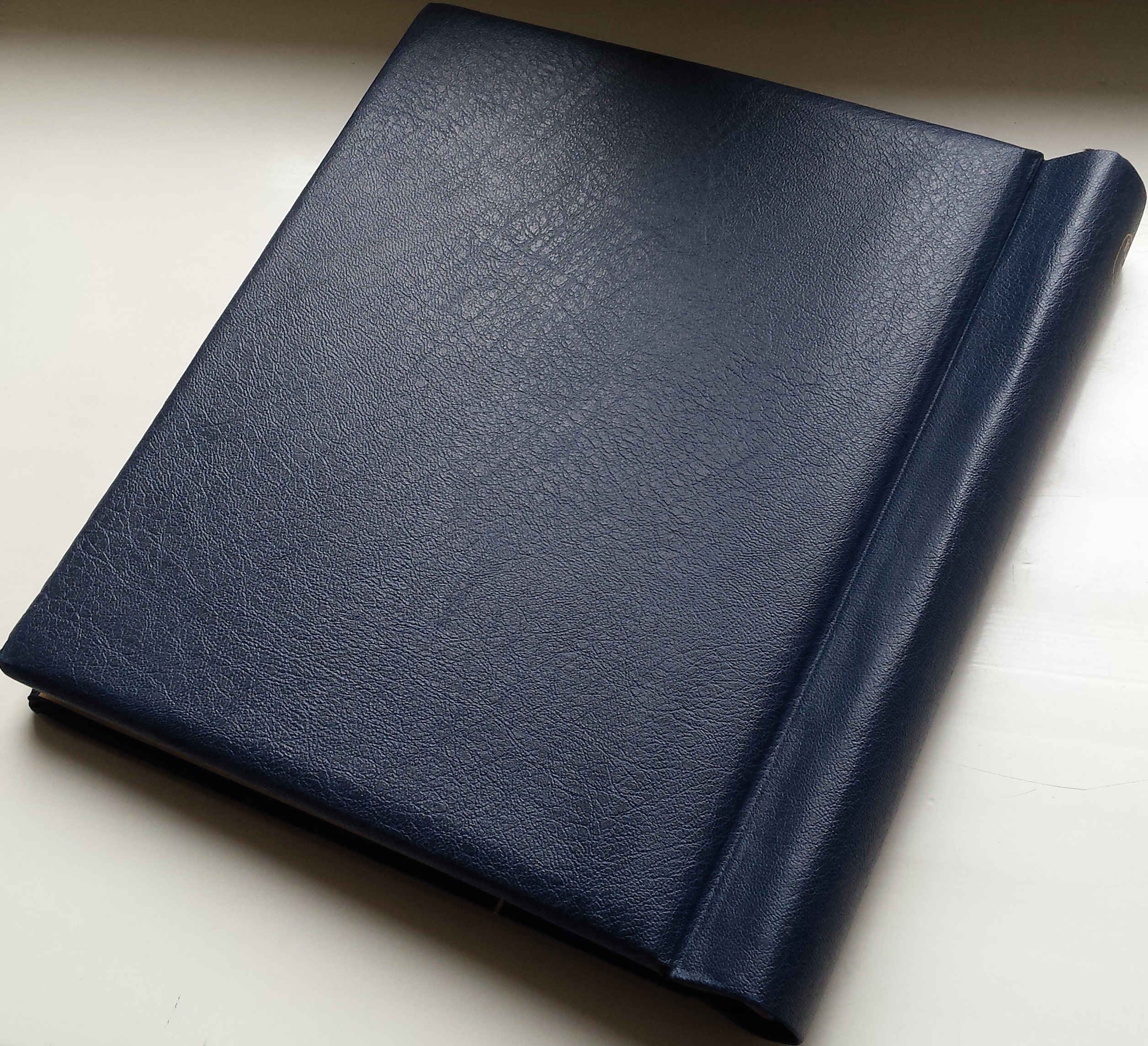 Albumas Lietuvos pašto ženklams 1990-1998 KABE Albumas Lietuvos pašto ženklams 1990-1998 KABE