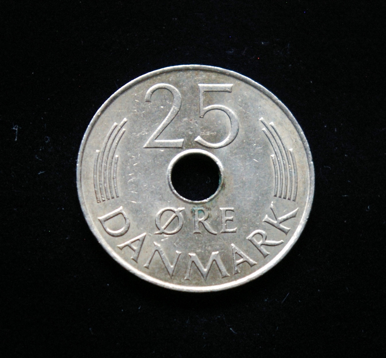 Danija, 25 erės 1984m