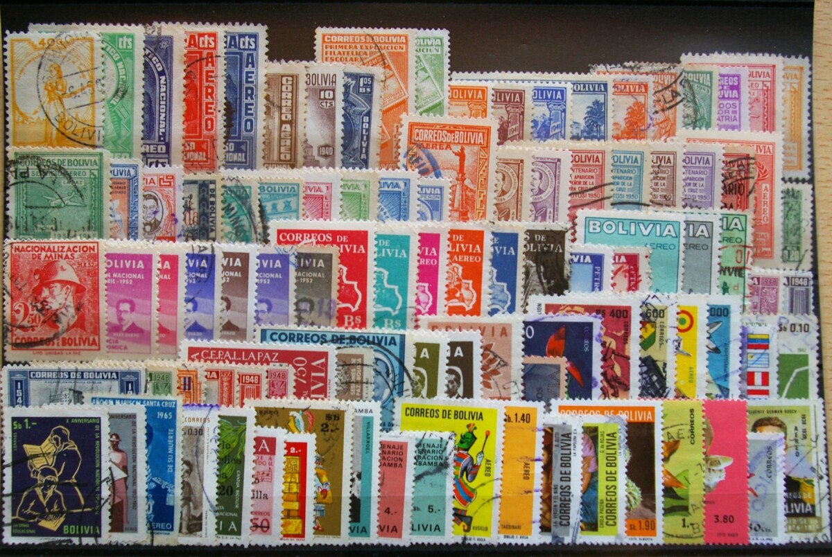 100 vnt. Bolivijos pašto ženklų pakuotė HF031 E