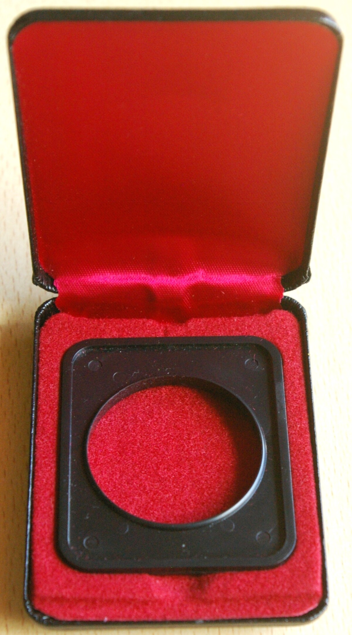 Dėžutė monetai iki 39 mm. skersmens