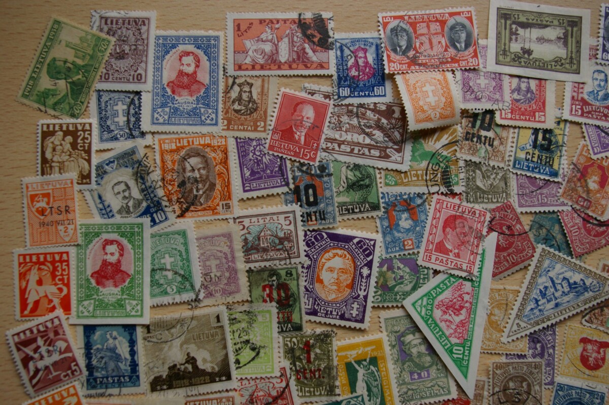 Tarpukario Lietuvos 1919-1940m apie 140 vnt SKIRTINGŲ pašto ženklų