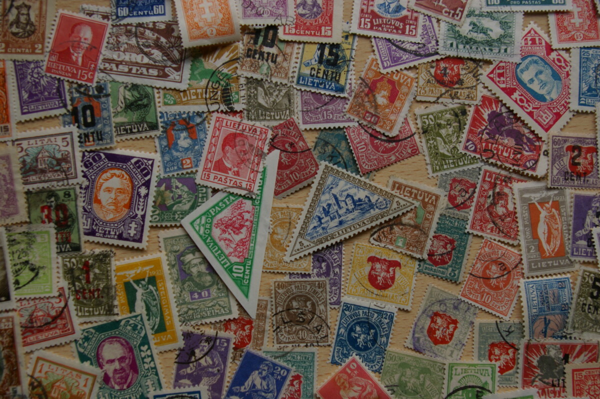 Tarpukario Lietuvos 1919-1940m apie 140 vnt SKIRTINGŲ pašto ženklų