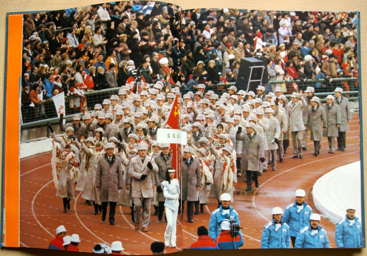 24 knygų (albumų) Olimpiados ir sporto tema kolekcija G