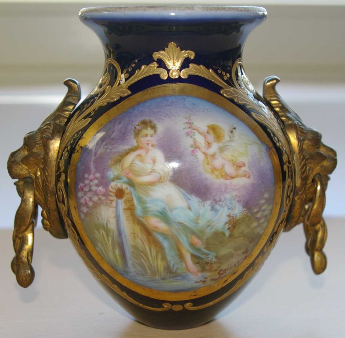 Sevres porcelianinė "vazelė" M