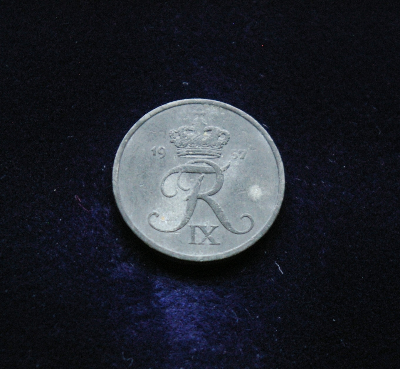 Danija, 1 erė 1957m