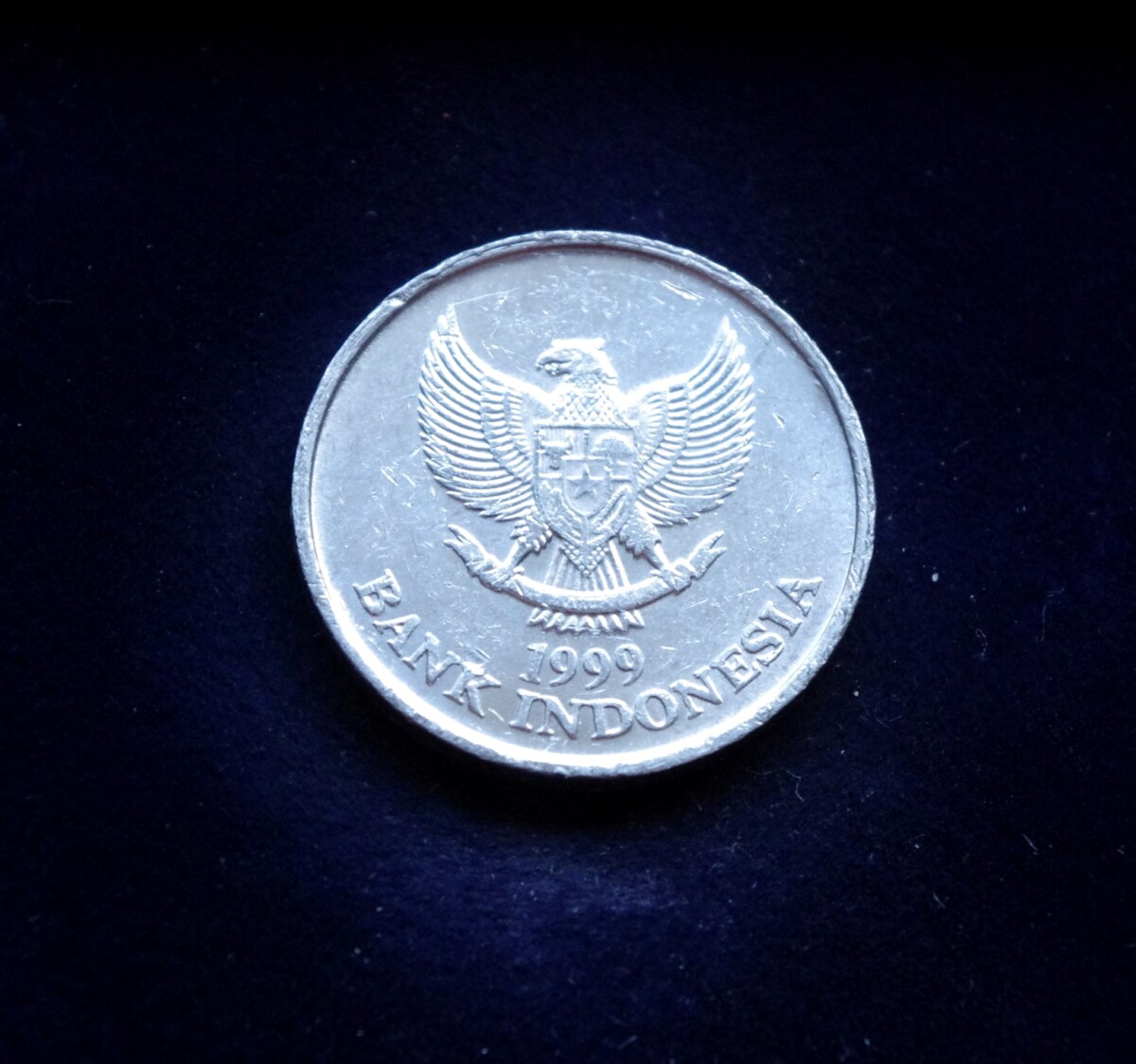 Indonezija, 100 rupijų 1999m