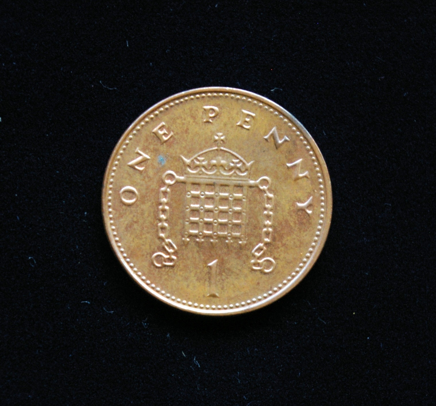 Didžioji Britanija, 1 pensas 2000m