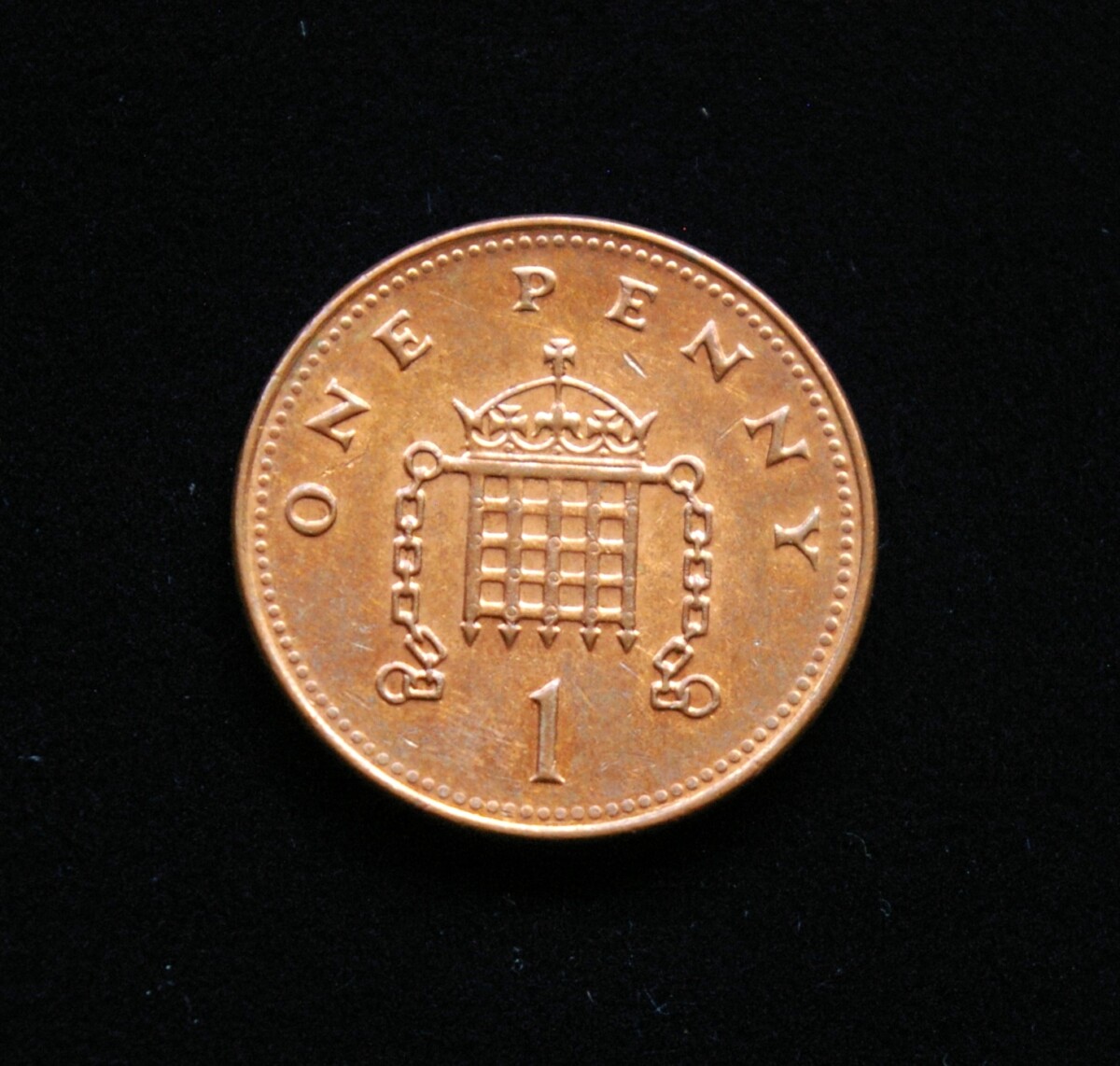 Didžioji Britanija, 1 pensas 2004m