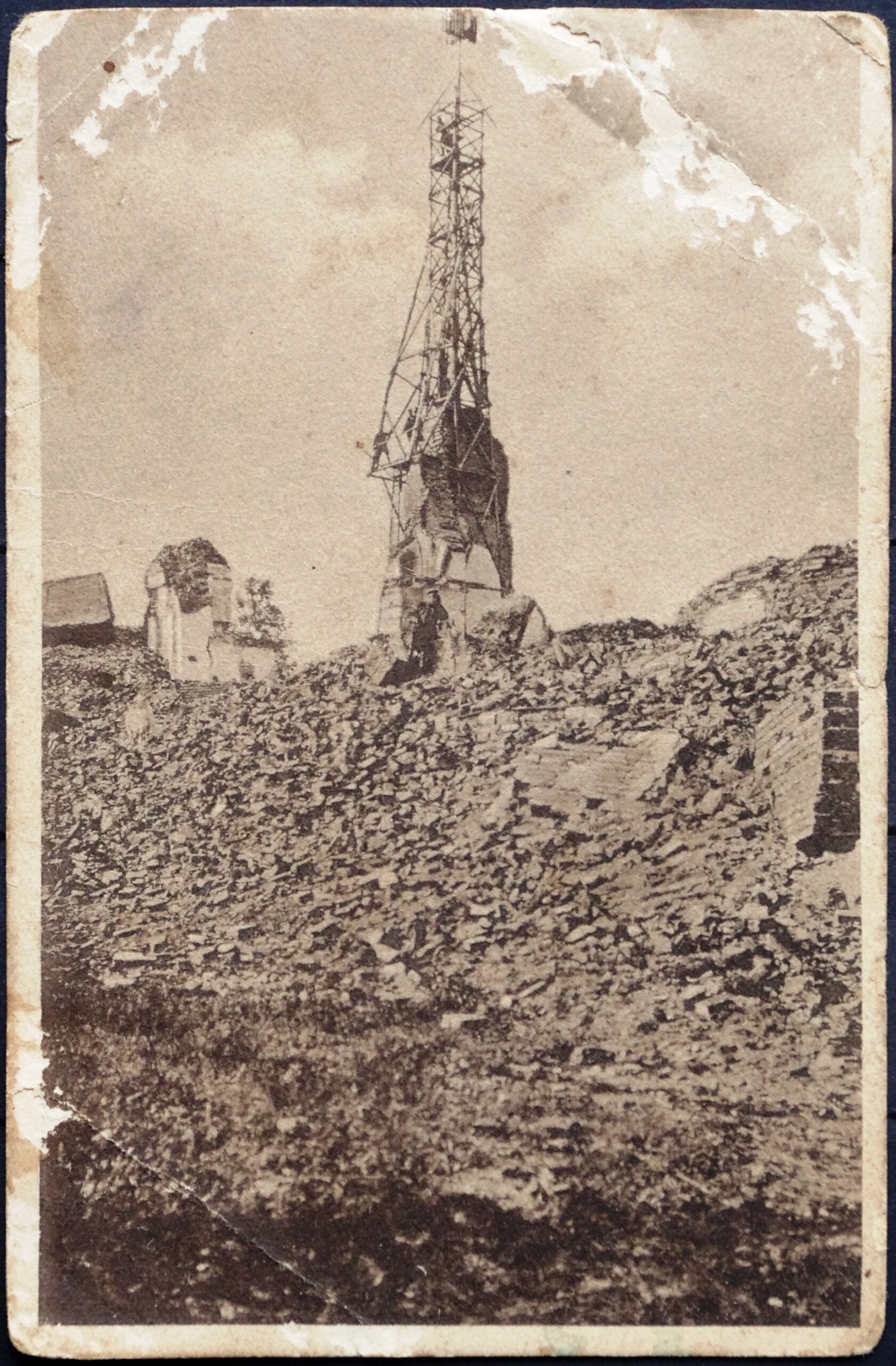 Lietuva, Raudondvario bažnyčios griuvėsiai