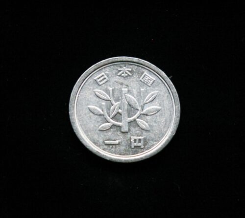 Japonija, 1 jena 1983m
