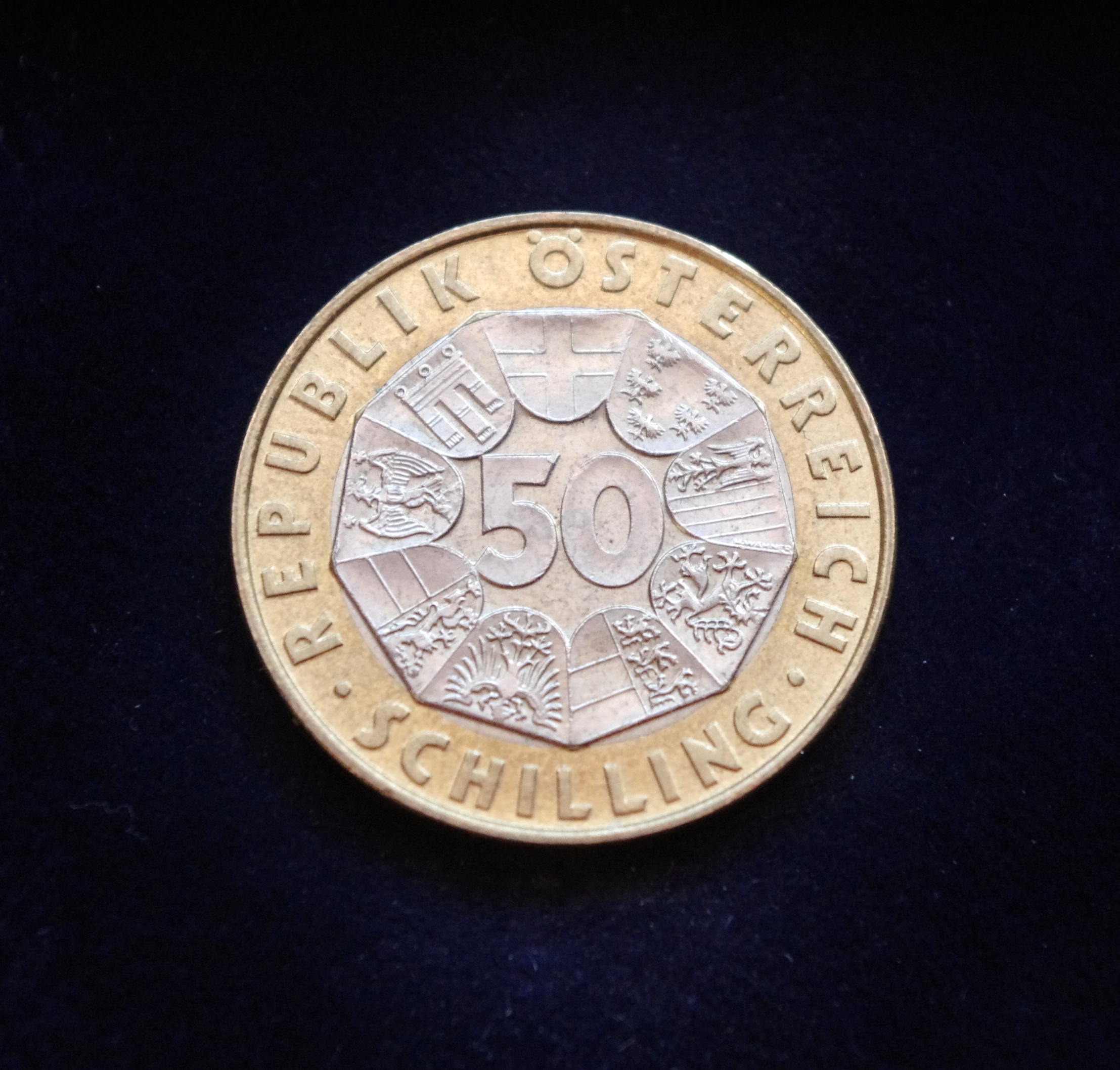 Austrija, proginiai 50 šilingų, 2000m E