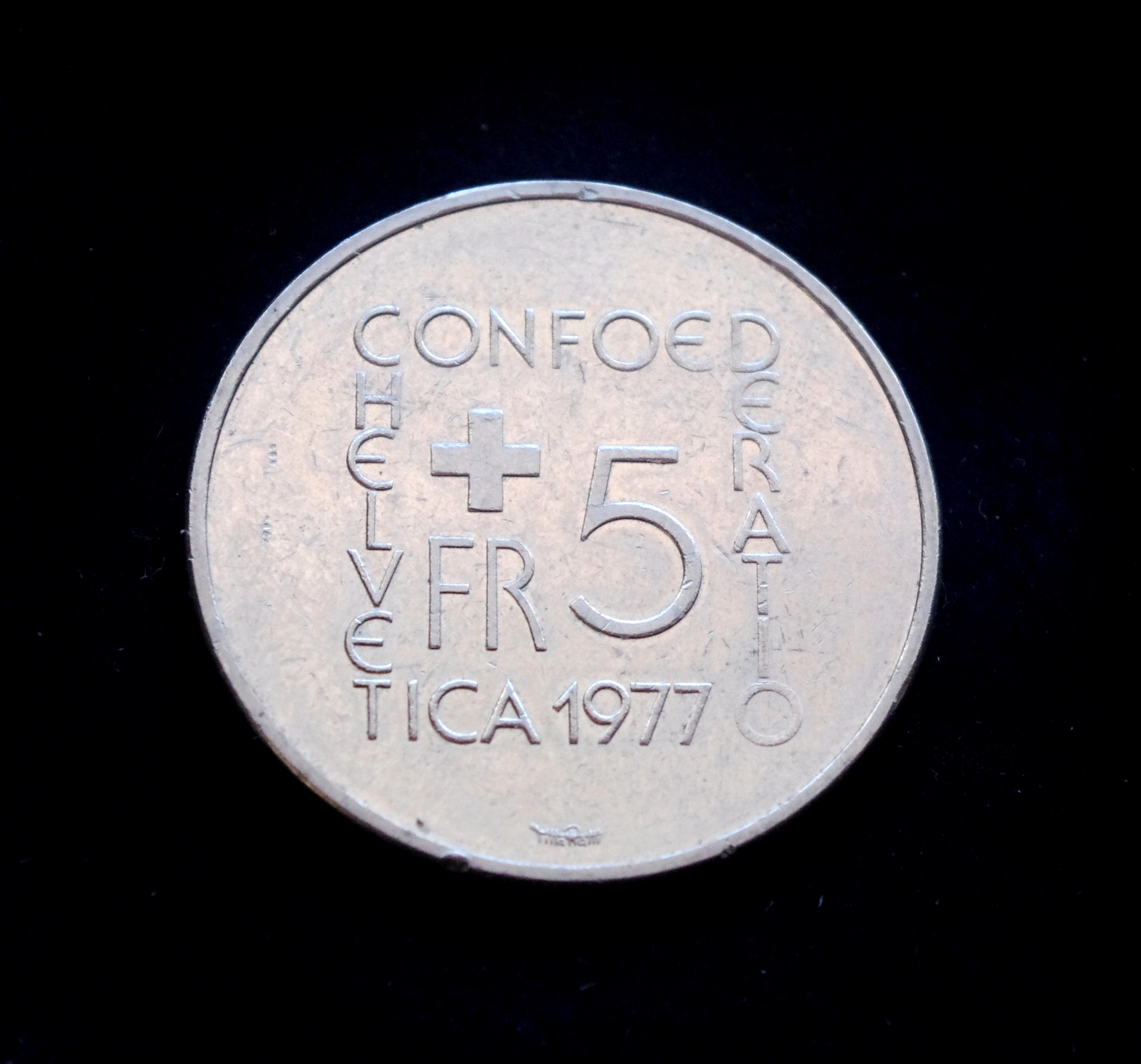 Šveicarija, proginiai 5 frankai 1977m E