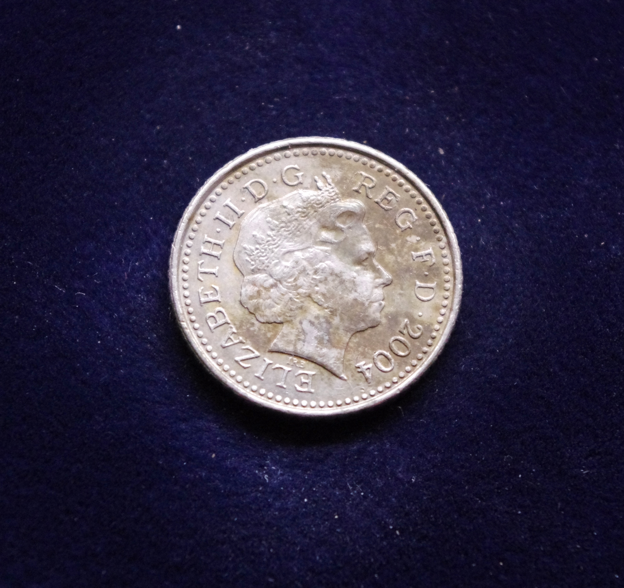 Didžioji Britanija, 5 pensai 2004m