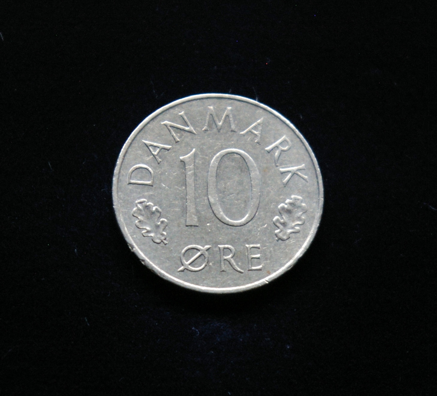 Danija, 10 erių 1974m