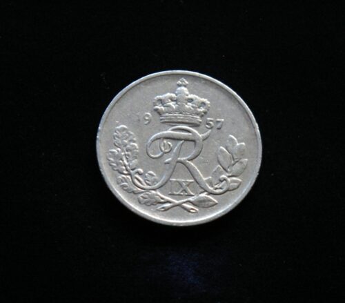 Danija, 10 erių 1957m