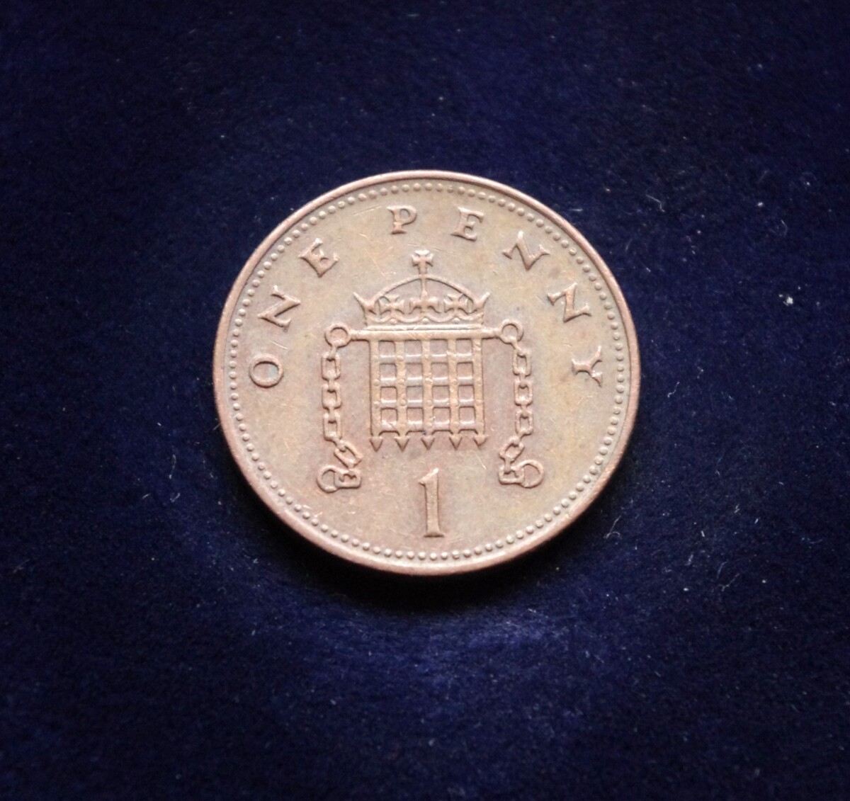 Didžioji Britanija, 1 pensas 2003m