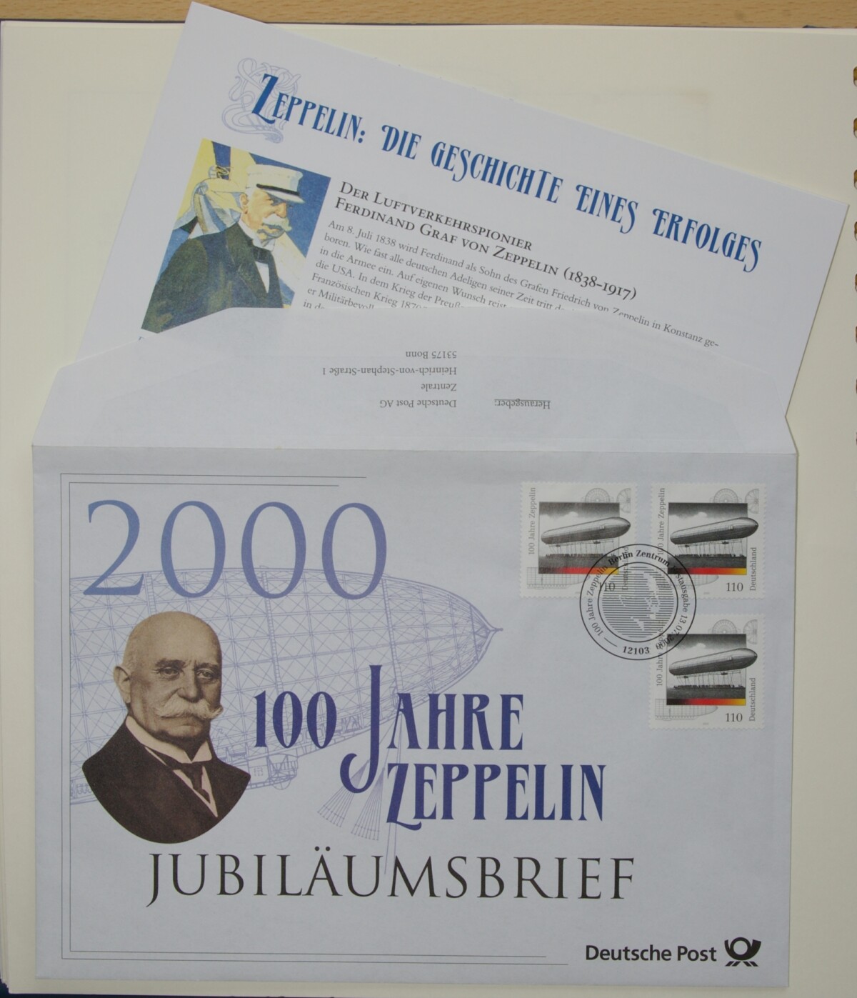 Du albumai su filateline medžiaga skirta Grafo Cepelino dirižabliams (100-čiui paminėti)