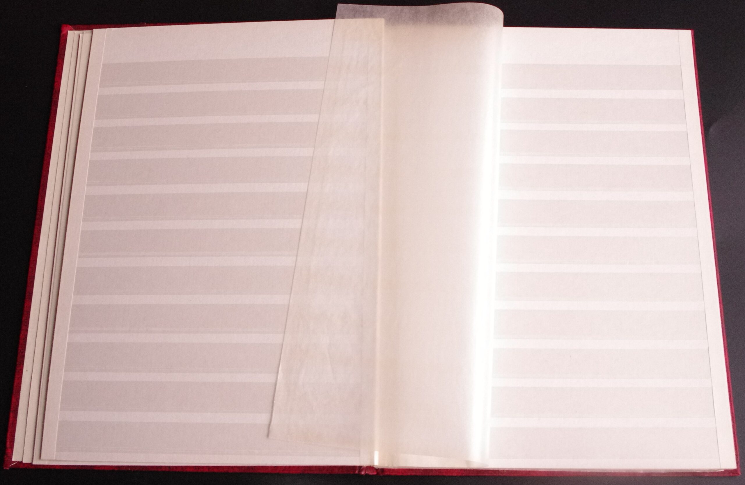 Naudotas pašto ženklų albumas, 16 baltų puslapių Naudotas pašto ženklų albumas, 16 baltų puslapių